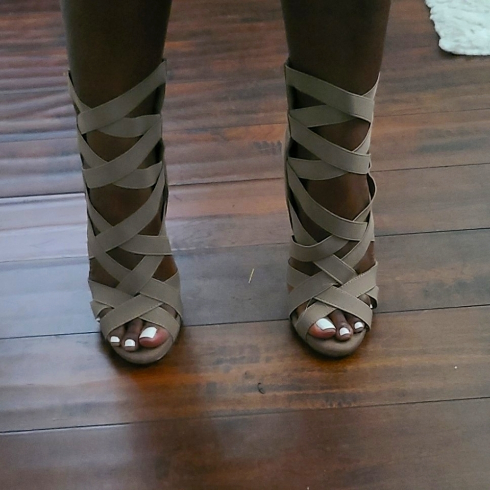 Scrappy Elastic Sandal Heels (size 8.5)